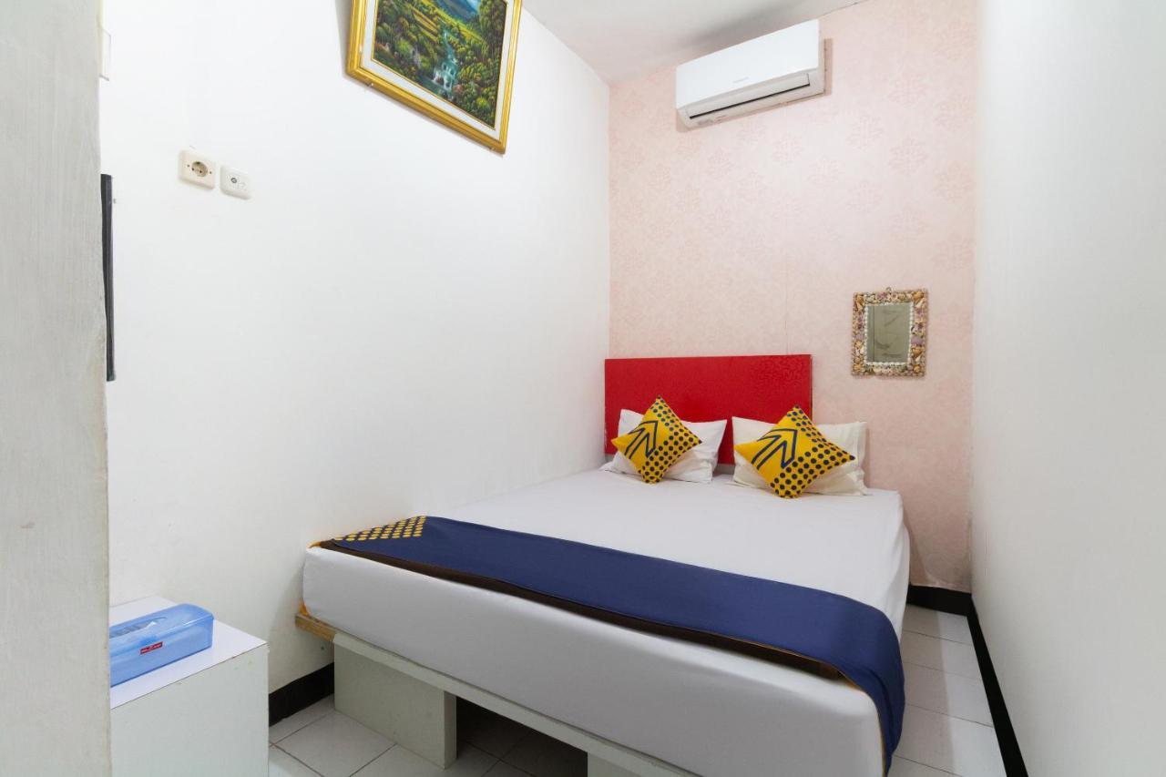 Spot On 2425 Salina Hotel Syariah Sidoarjo Buitenkant foto
