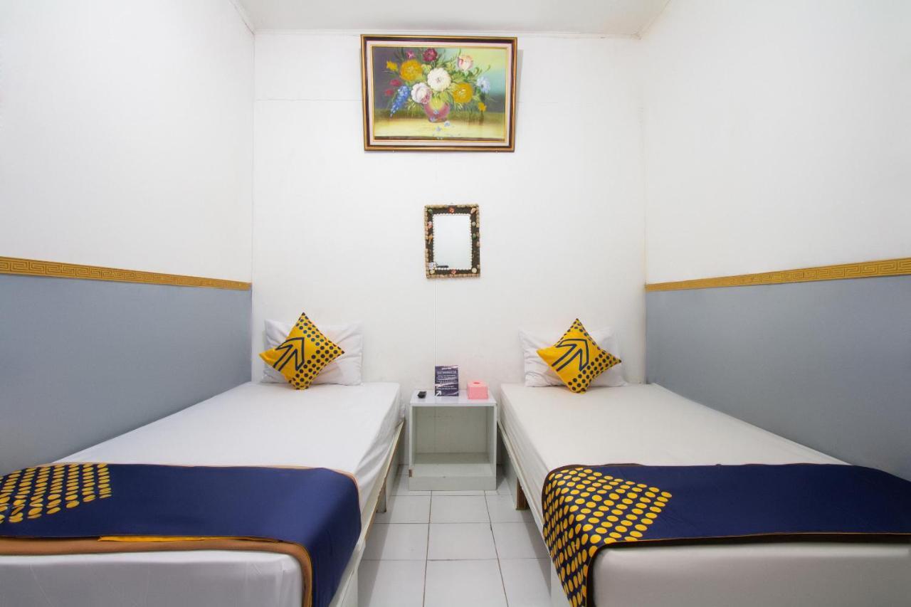 Spot On 2425 Salina Hotel Syariah Sidoarjo Buitenkant foto